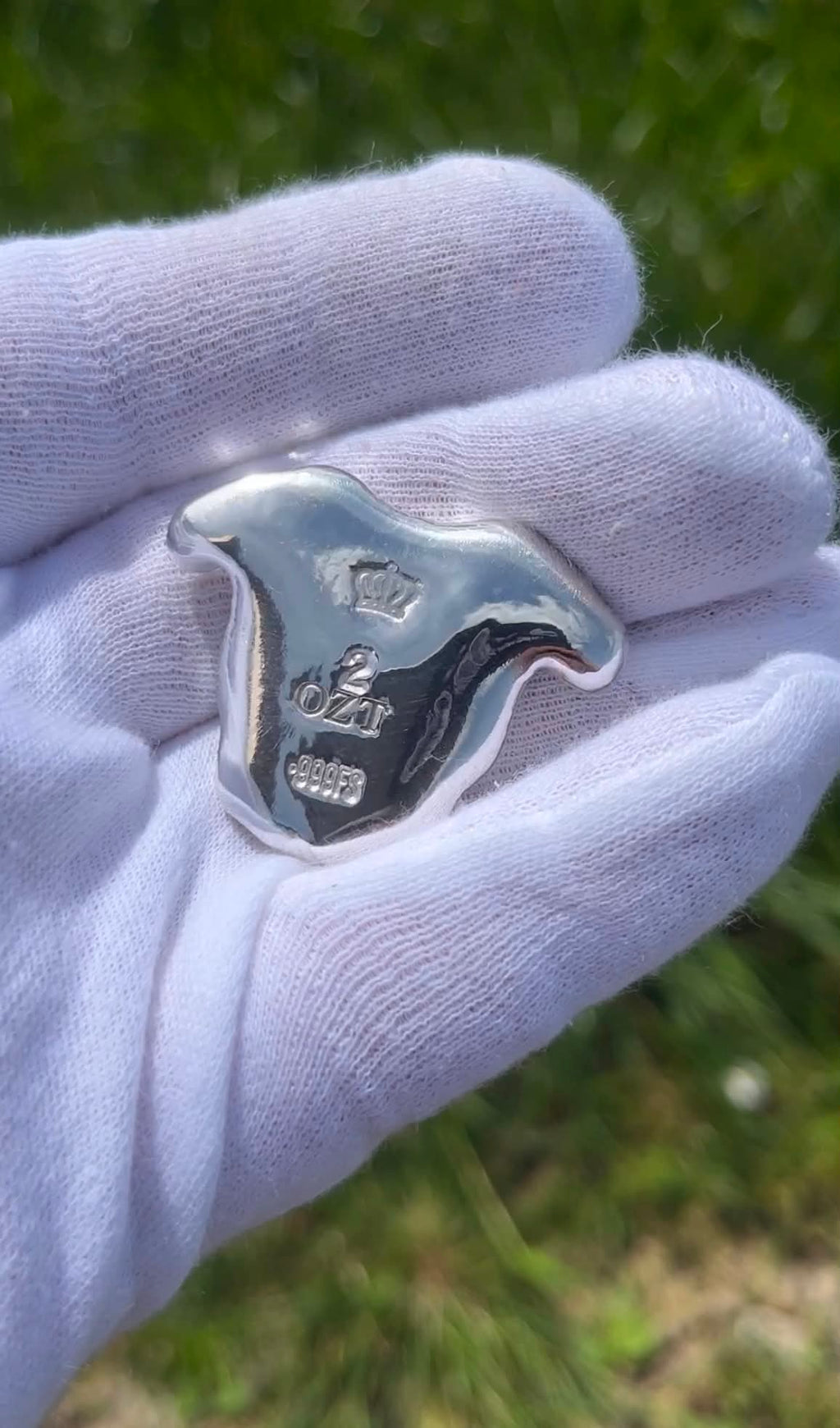 999fs 2ozt Staffy Head, collectable, investment hand poured silver bar